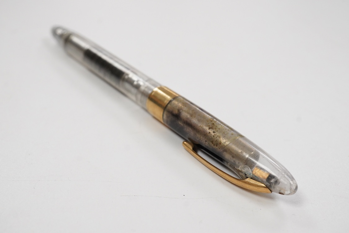 A Sheaffer Snorkel demonstrator in working condition